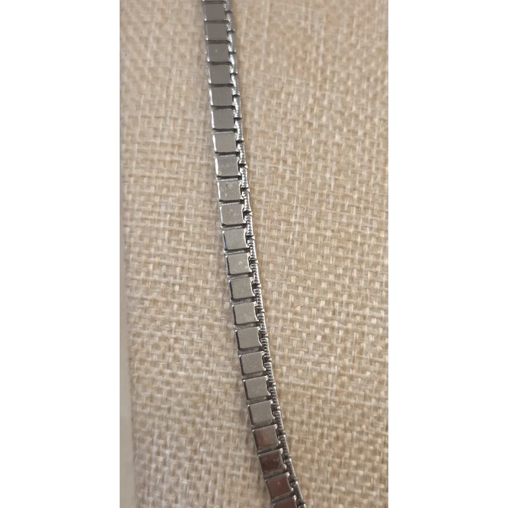 Vintage 1990s Monet Silver Tone Square‎ Link Chain 28